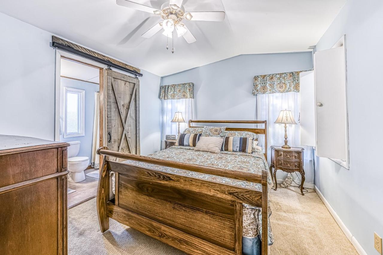 Birdhouse Lodge Окленд Экстерьер фото